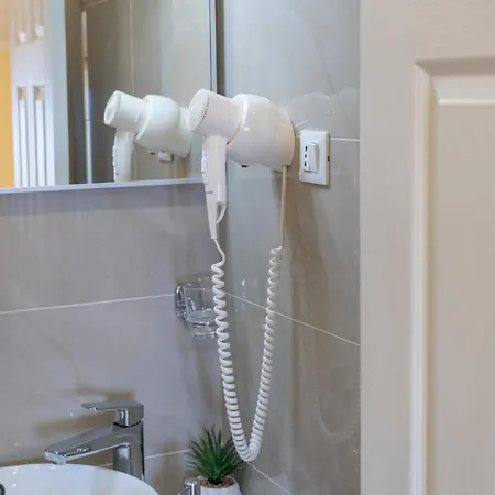 Sara With Pool, Whirlpool And Sea View Вілла