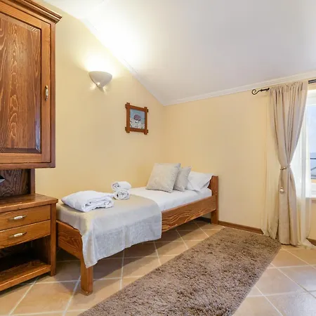 Villa Sara With Pool, Whirlpool And Sea View