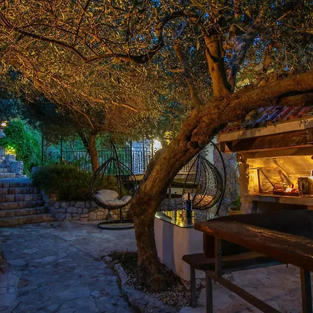 Sara With Pool, Whirlpool And Sea View