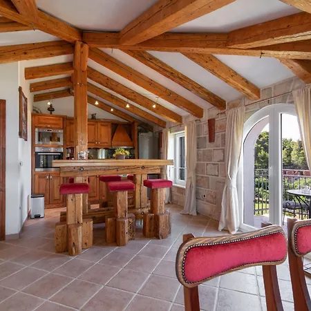 Villa Sara With Pool, Whirlpool And Sea View