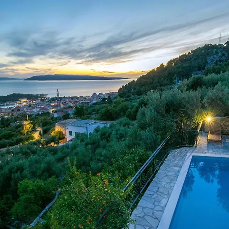 Sara With Pool, Whirlpool And Sea View Villa Makarska