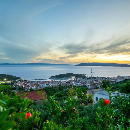 Sara With Pool, Whirlpool And Sea View *
