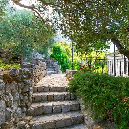 Villa Sara With Pool, Whirlpool And Sea View Makarska