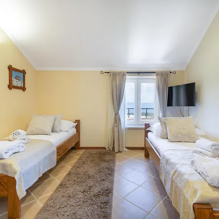 Sara With Pool, Whirlpool And Sea View Makarska