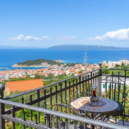 Sara With Pool, Whirlpool And Sea View Villa