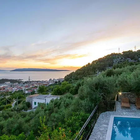 Villa Sara With Pool, Whirlpool And Sea View Makarska